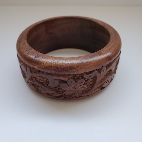 Chunky Tribal Style Hand Carved Wide Wood Bangle Bracelet Floral Vines Texture - Picture 2 of 8